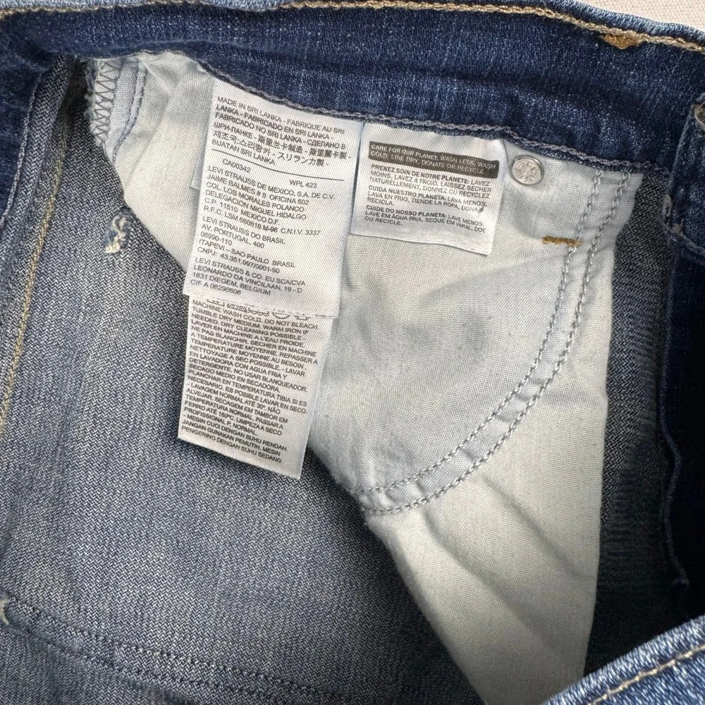 Levi's Capri Jeans Womens 8 Blue Mid Rise Cuffed Denim Pants Cropped